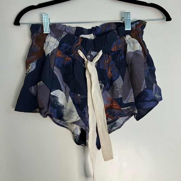 Aritzia Dress Pants - Picture 11 of 12